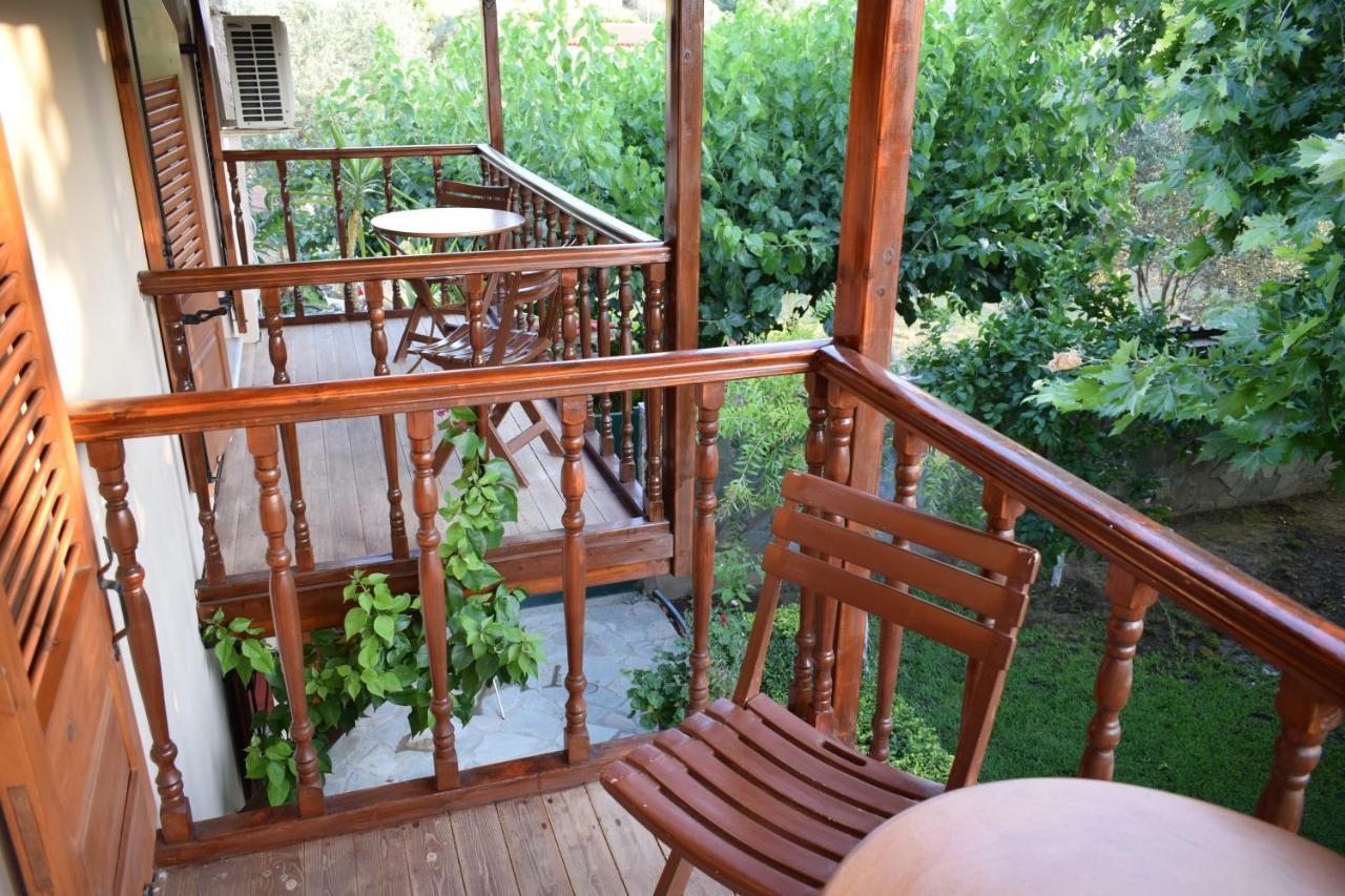Family Villa Kalypso Oreoi Bagian luar foto
